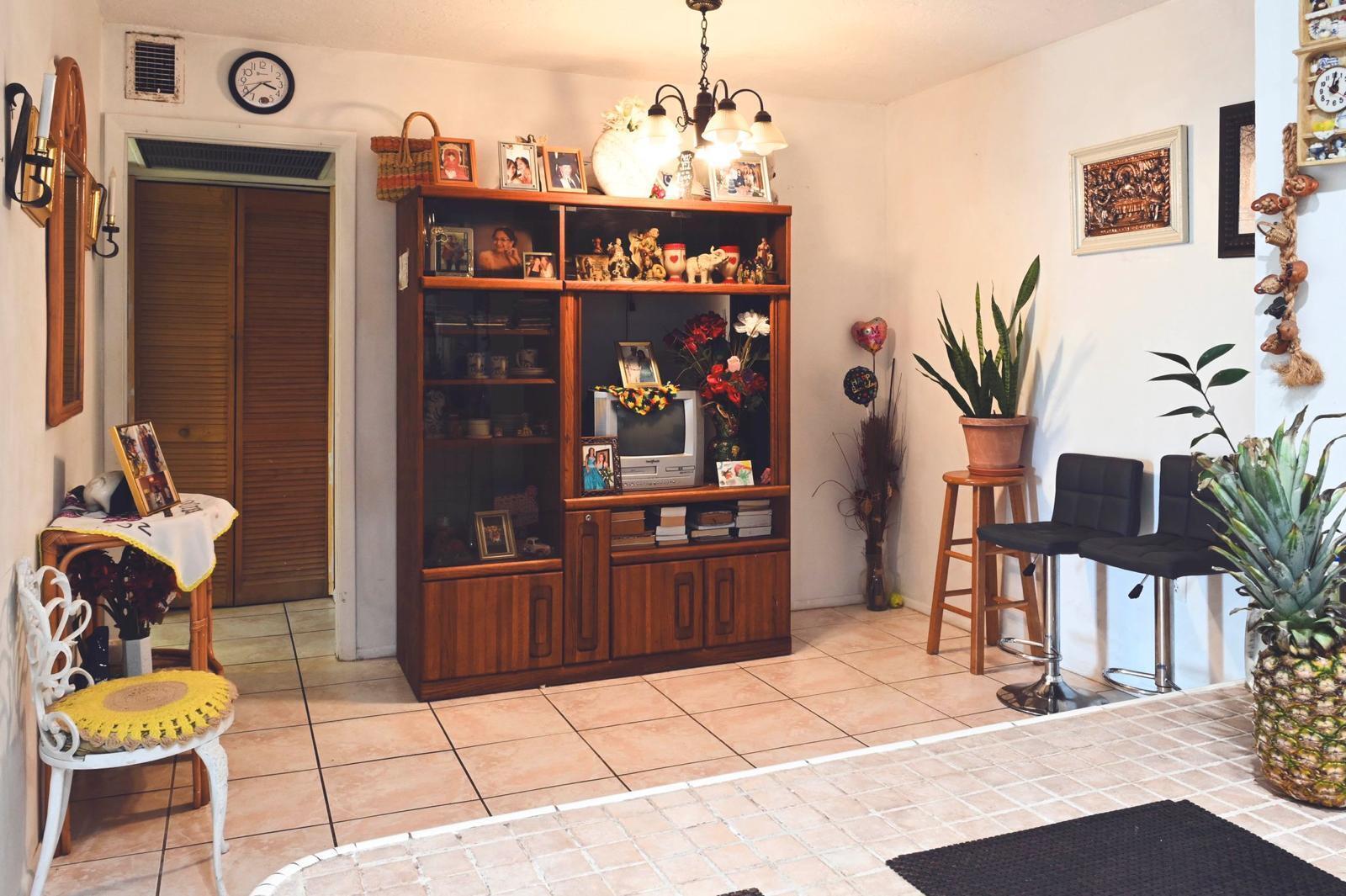 Foto de propiedad en 1681 NW 70th Avenue 402, Plantation, FL 33313 Plantation con MLS# 