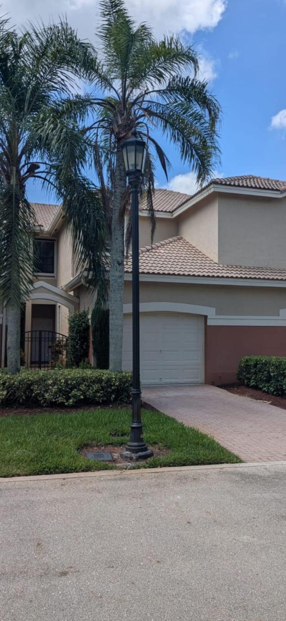 Foto de propiedad en 3892 TREE TOP Drive, Weston, FL 33332 Weston con MLS# 