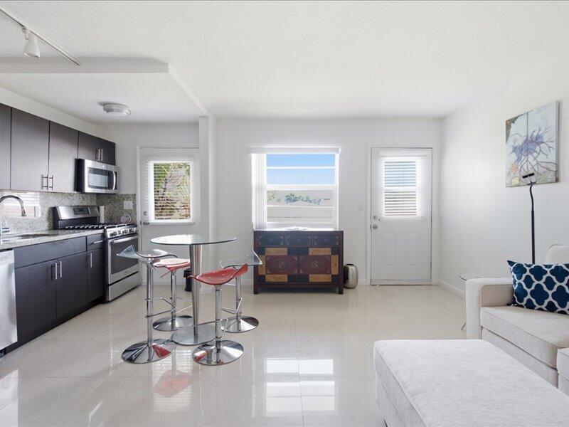 Foto de propiedad en 525 Meridian Avenue 305, Miami Beach, FL 33139 Miami Beach con MLS# 
