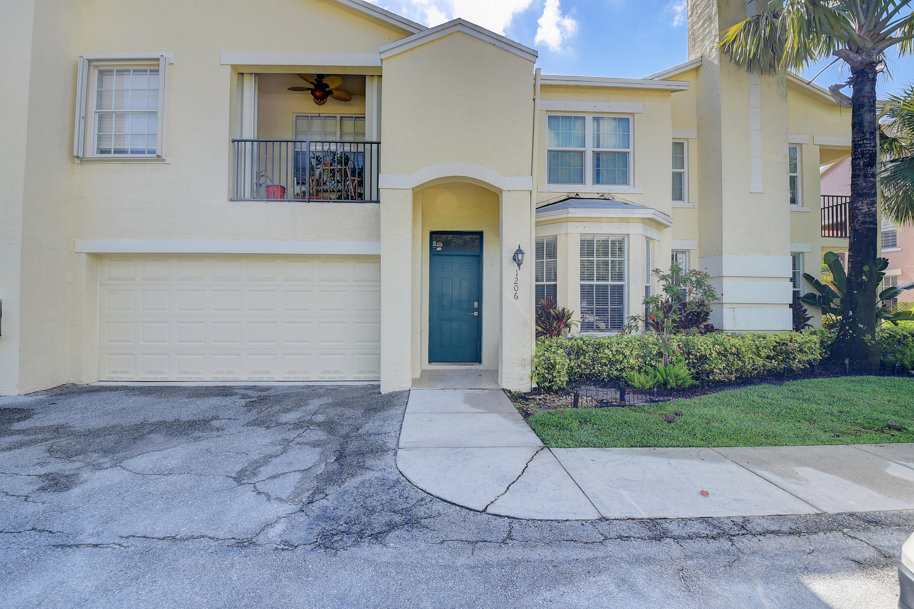 Foto de propiedad en 1206 BELMONT Place, Boynton Beach, FL 33436 Boynton Beach con MLS# 