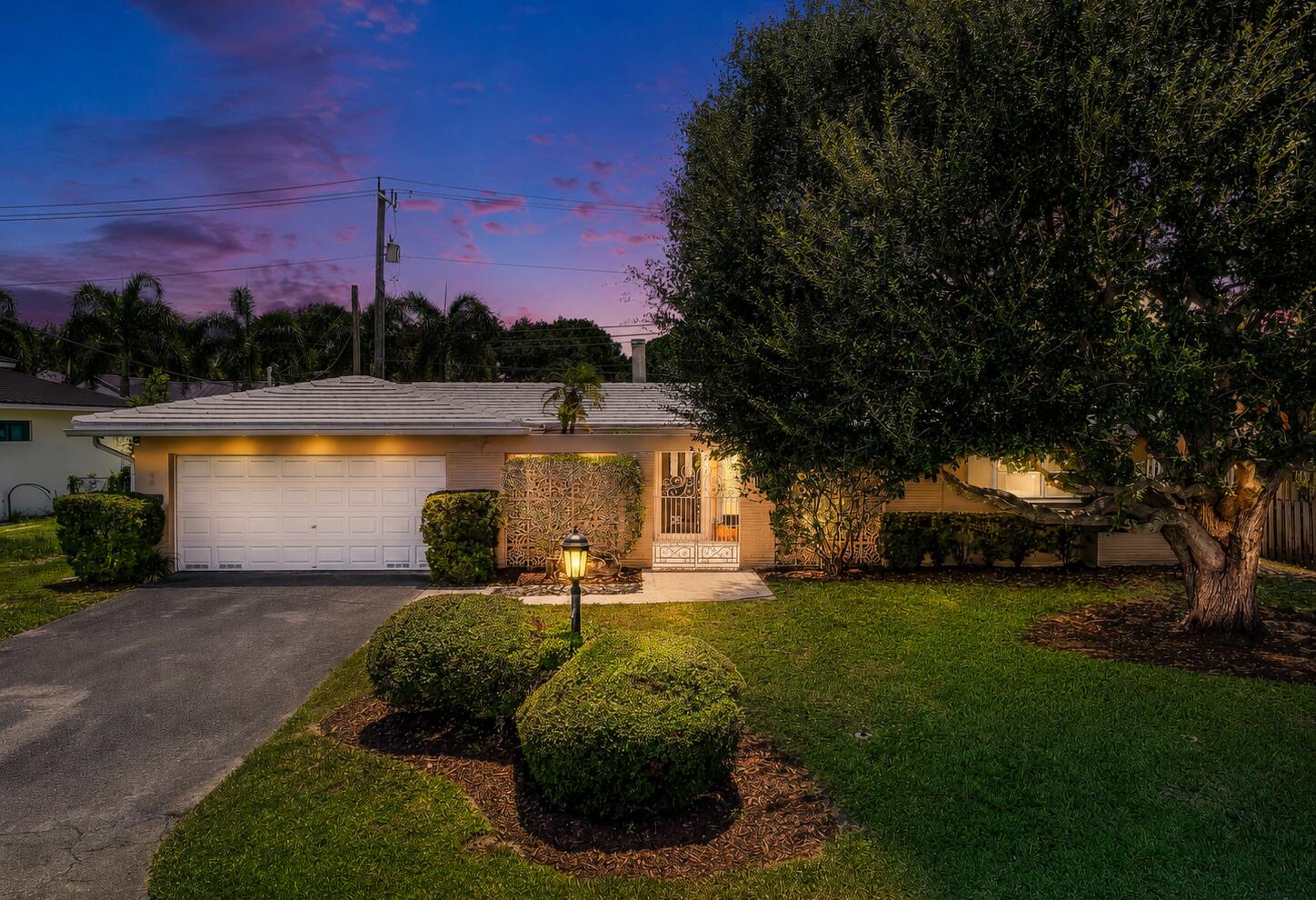 Foto de propiedad en 2610 NE 40TH Court, Fort Lauderdale, FL 33308 Fort Lauderdale con MLS# 