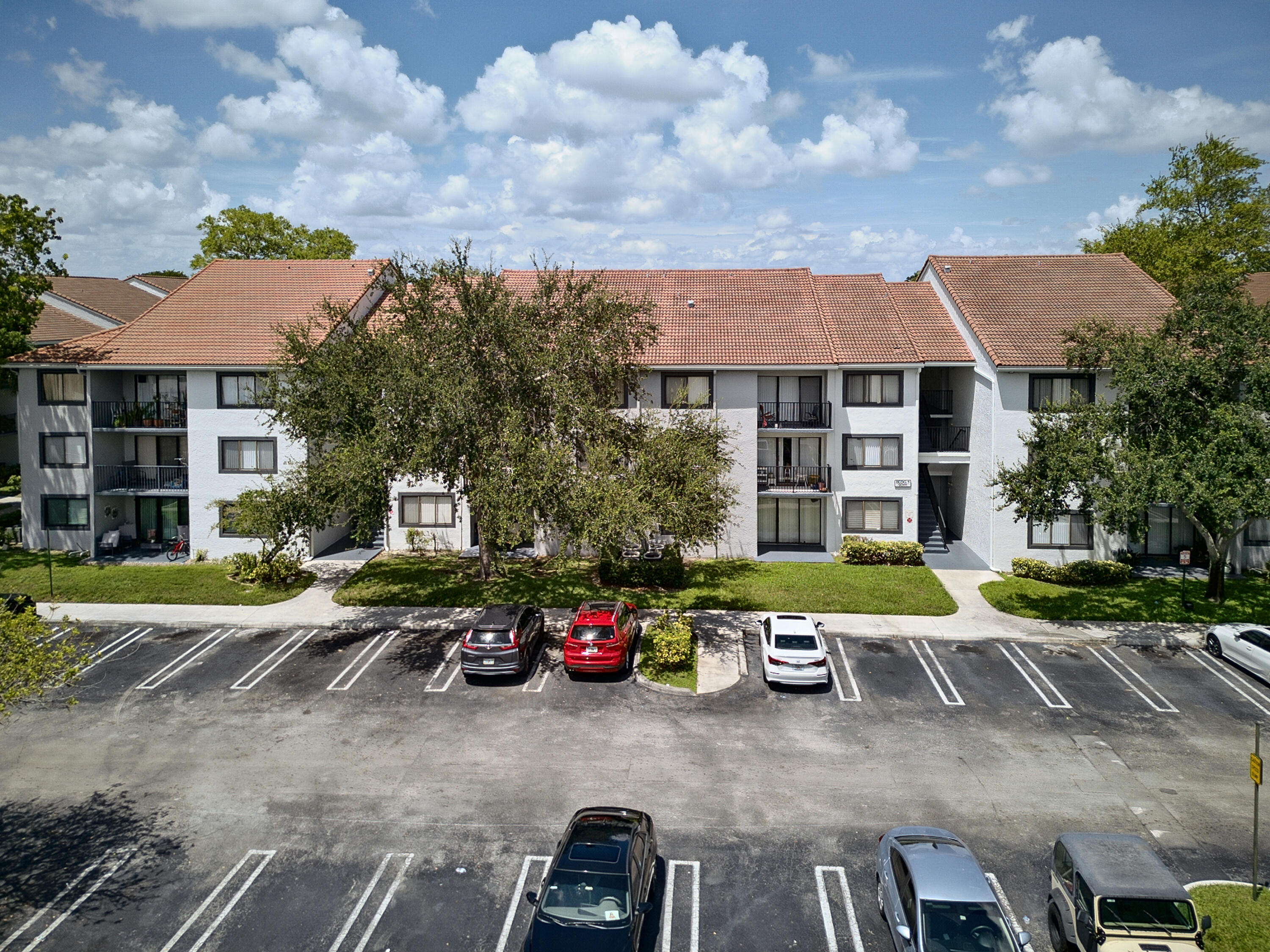 Foto de propiedad en 9088 W ATLANTIC Boulevard 525, Coral Springs, FL 33071 Coral Springs con MLS# 
