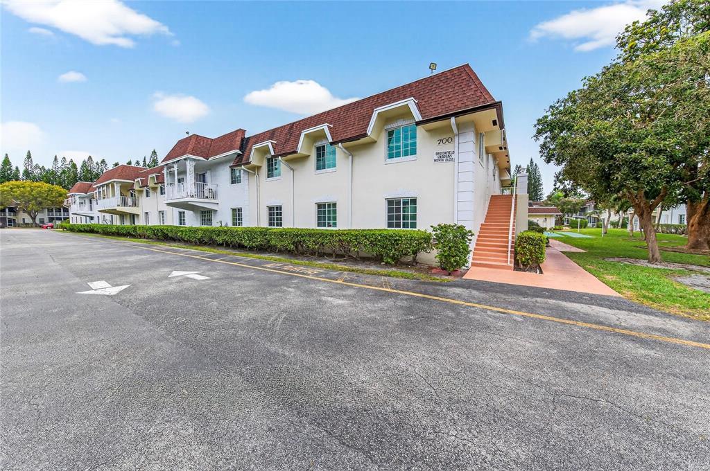 Foto de propiedad en 700 SE 2ND Avenue 317, Deerfield Beach, FL 33441 Deerfield Beach con MLS# 