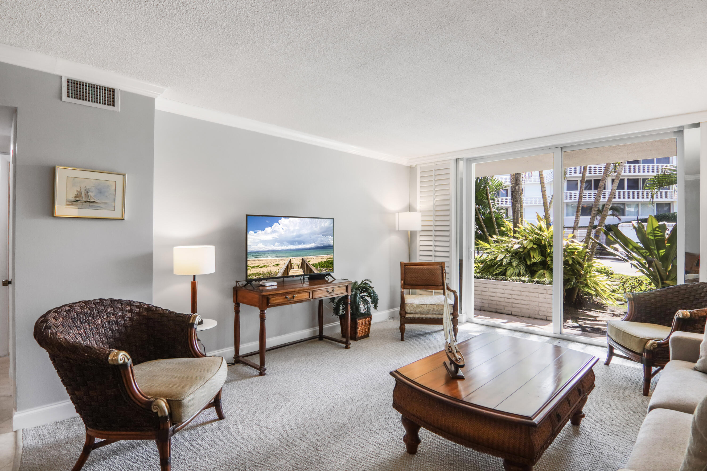 En Renta 139 SUNRISE Avenue 101, Palm Beach, FL 33480, Palm Beach, FL 33480