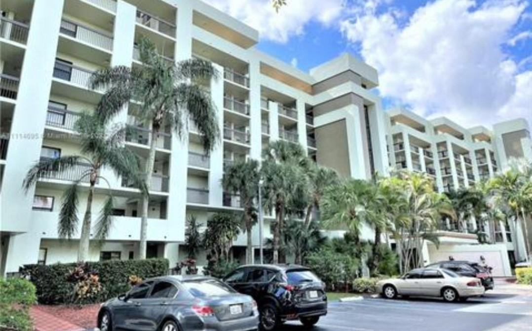 En Venta 7050 NW 44TH Street 403, Lauderhill, FL 33319, Lauderhill, FL 33319