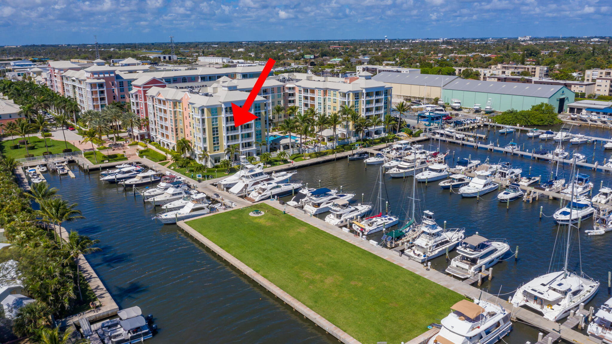 Foto de propiedad en 806 E Windward Way 424, Lantana, FL 33462 Lantana con MLS# 