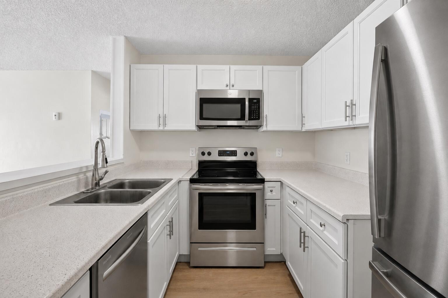 Foto de propiedad en 4931 NW 94th Terrace 17A, Sunrise, FL 33351 Sunrise con MLS# 