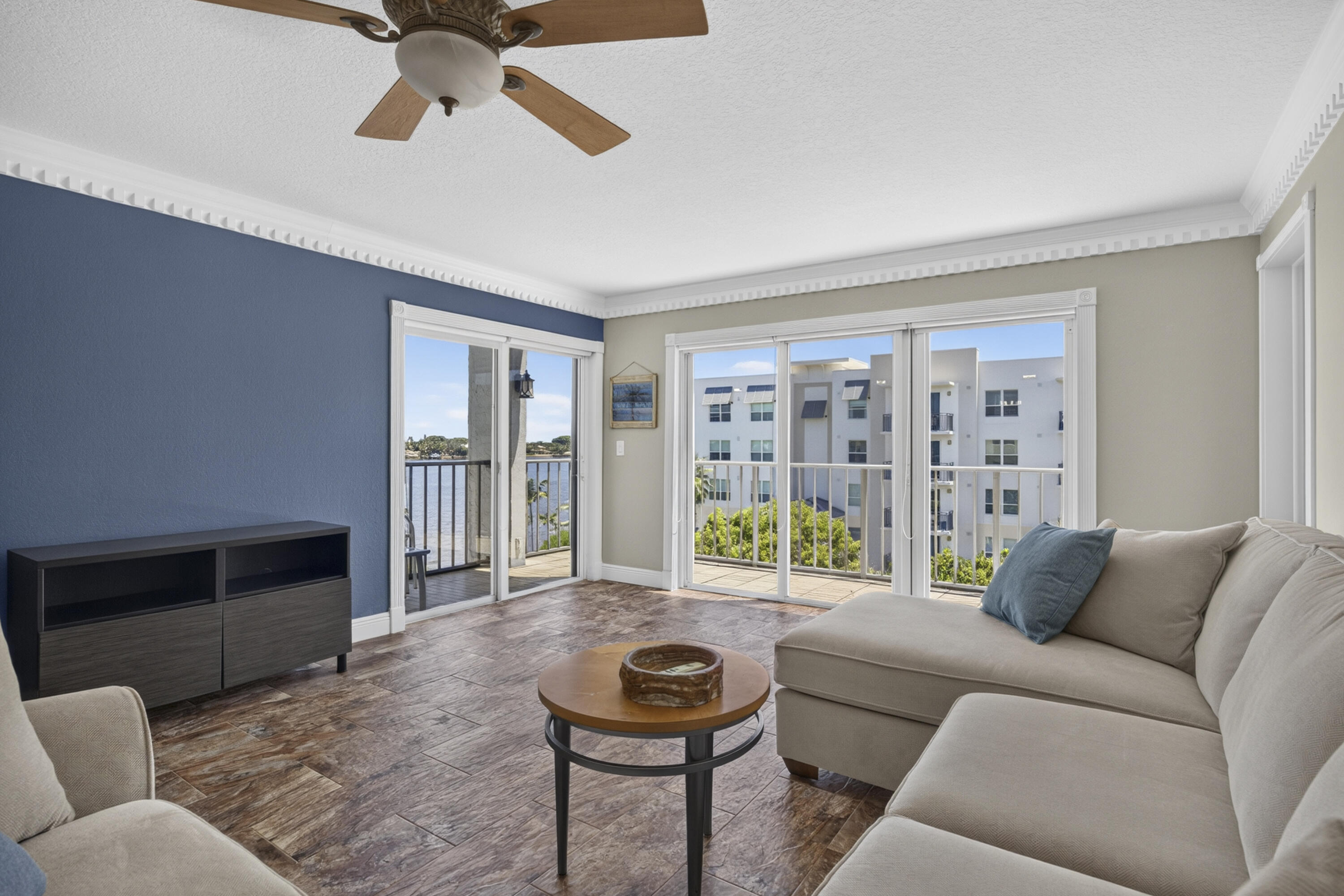 Foto de propiedad en 1206 S LAKE Drive 504, Lantana, FL 33462 Lantana con MLS# 