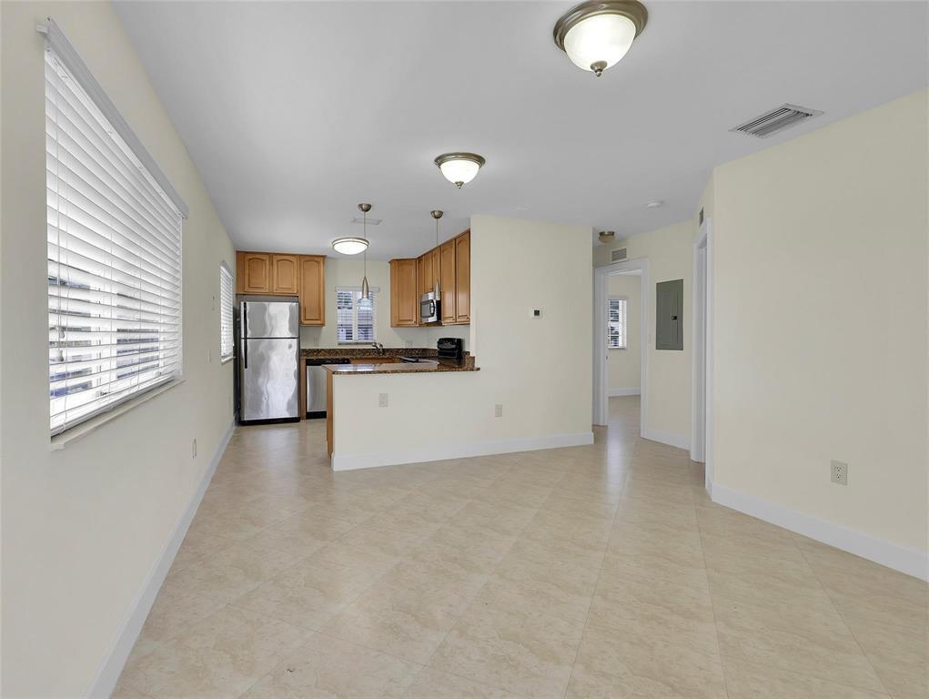 Foto de propiedad en 410 SW 15TH Street 207, Pompano Beach, FL 33060 Pompano Beach con MLS# 