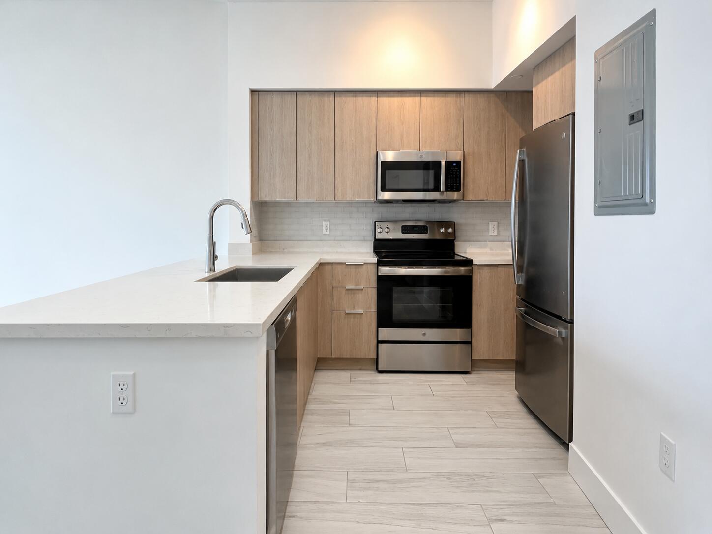 Foto de propiedad en 601 E Dania Beach Boulevard 1008, Dania Beach, FL 33004 Dania Beach con MLS# 