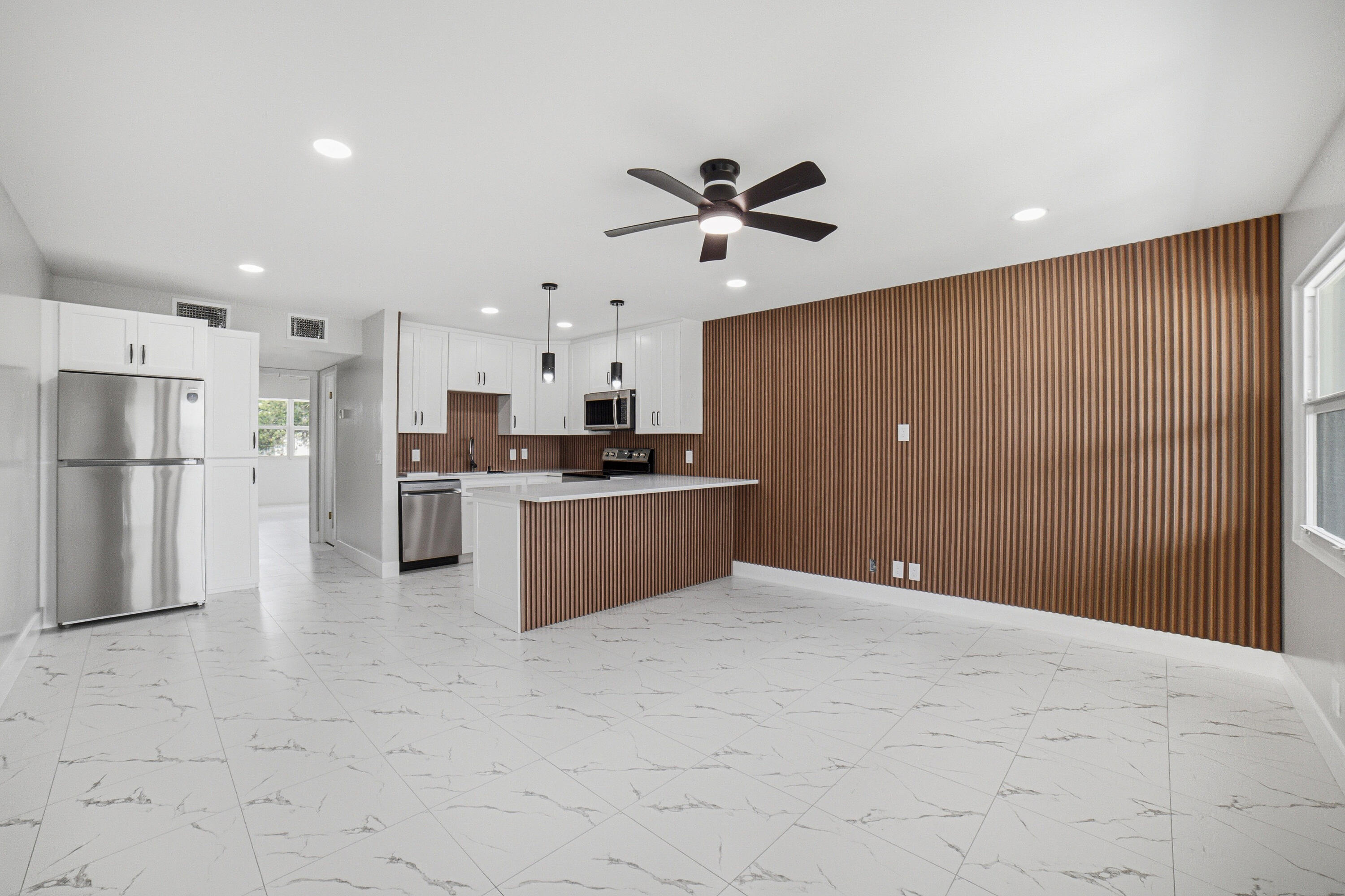 Foto de propiedad en 350 Farnham Q 350, Deerfield Beach, FL 33442 Deerfield Beach con MLS# 