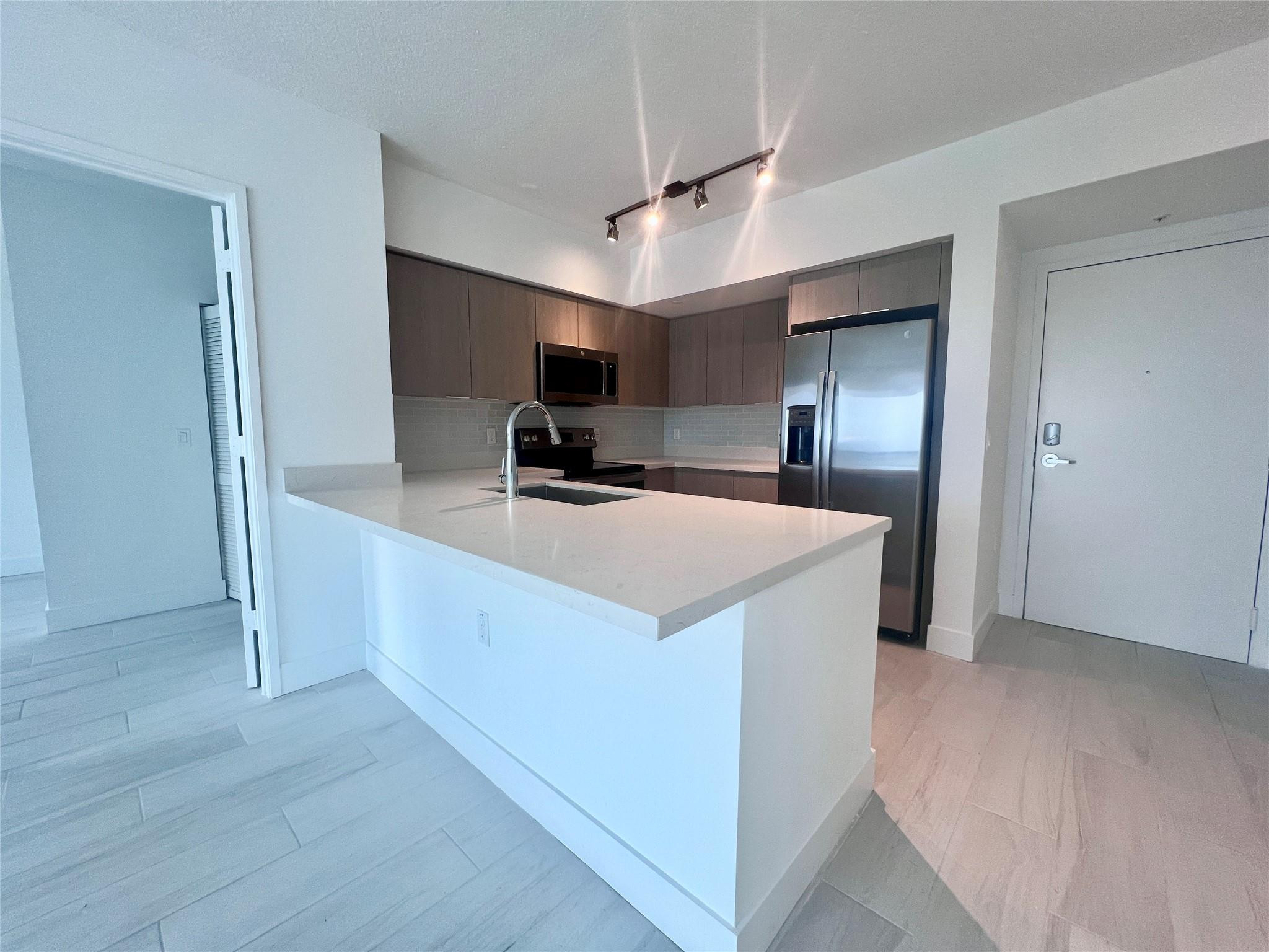 Foto de propiedad en 601 E Dania Beach Boulevard 615, Dania Beach, FL 33004 Dania Beach con MLS# 