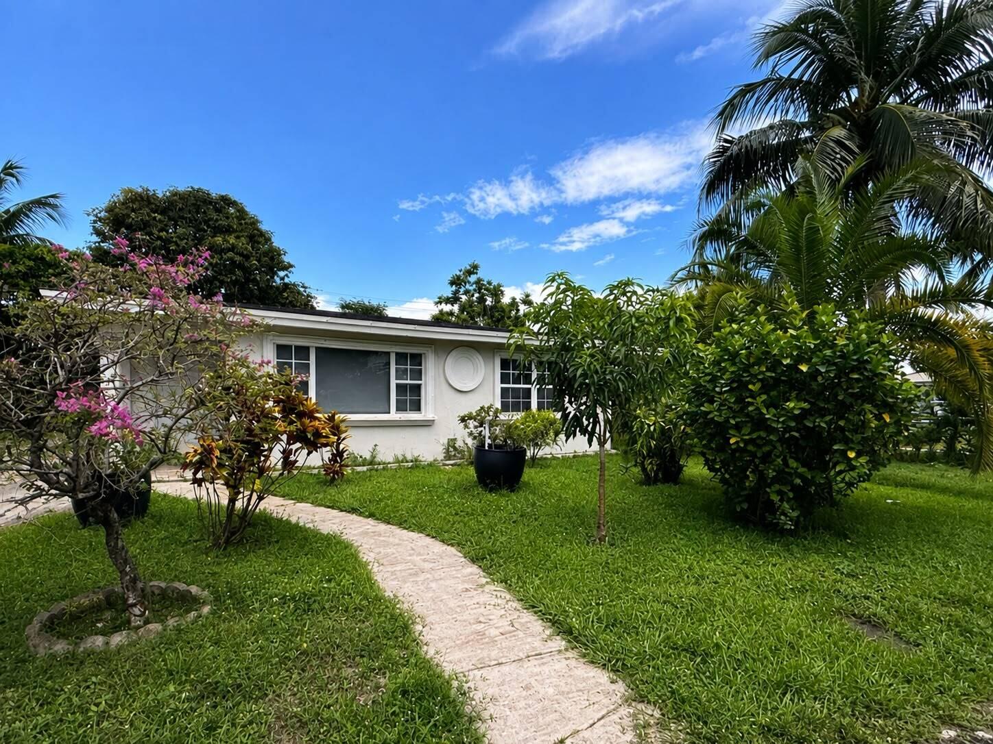 Alquilada 1302 S H Street, Lake Worth Beach, FL 33460, Lake Worth Beach, FL 33460