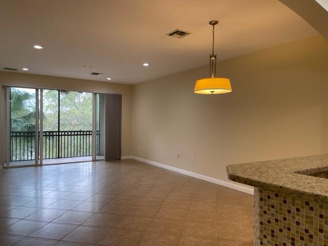 Foto de propiedad en 2901 NW 126TH Avenue 2-314, Sunrise, FL 33323 Sunrise con MLS# 