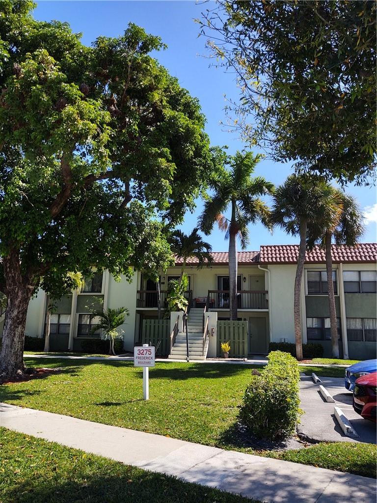 Foto de propiedad en 3275 FREDERICK Boulevard 12D, Delray Beach, FL 33483 Delray Beach con MLS# 