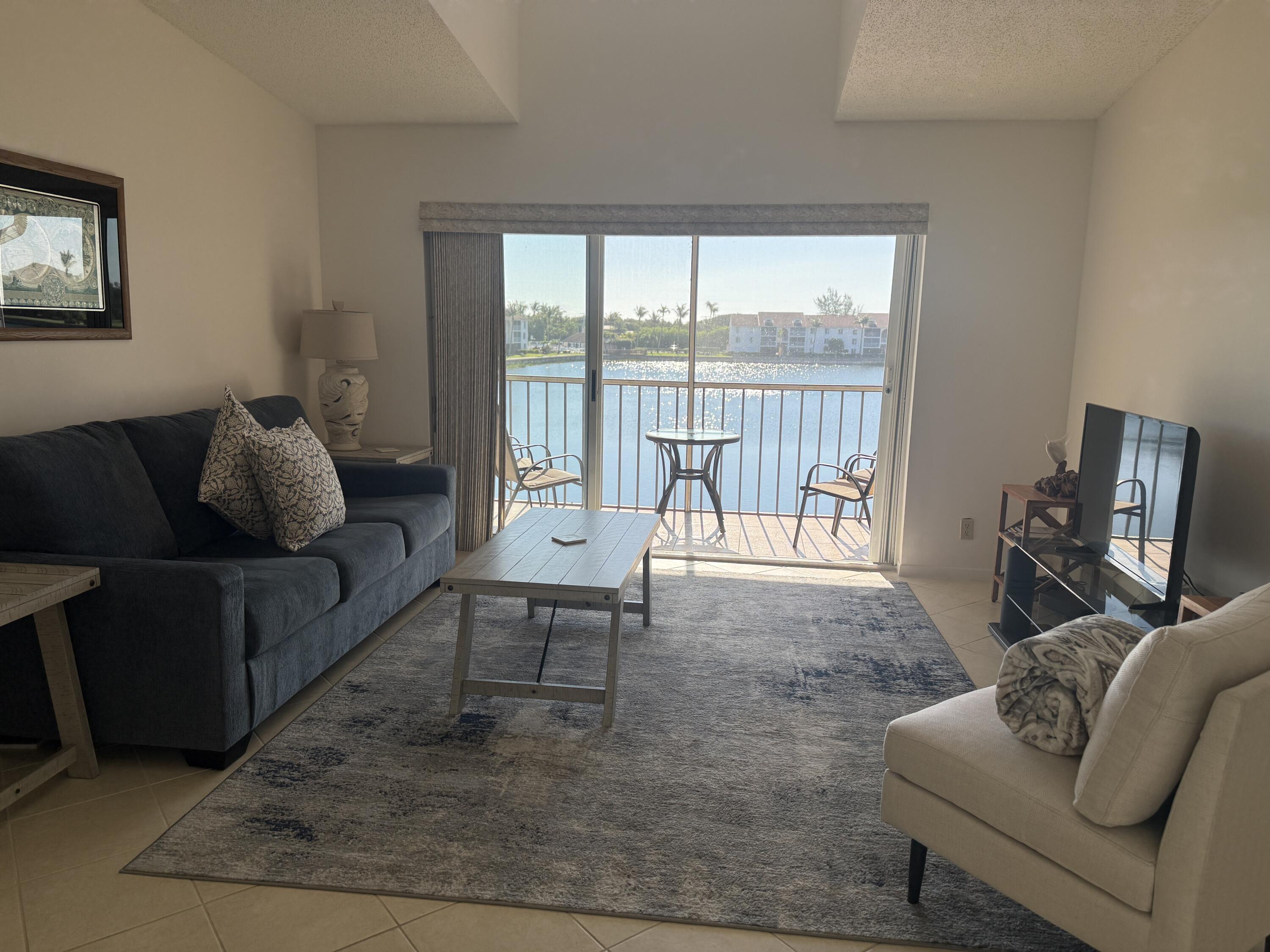 En Renta 4468 NE Ocean Boulevard F3, Jensen Beach, FL 34957, Jensen Beach, FL 34957