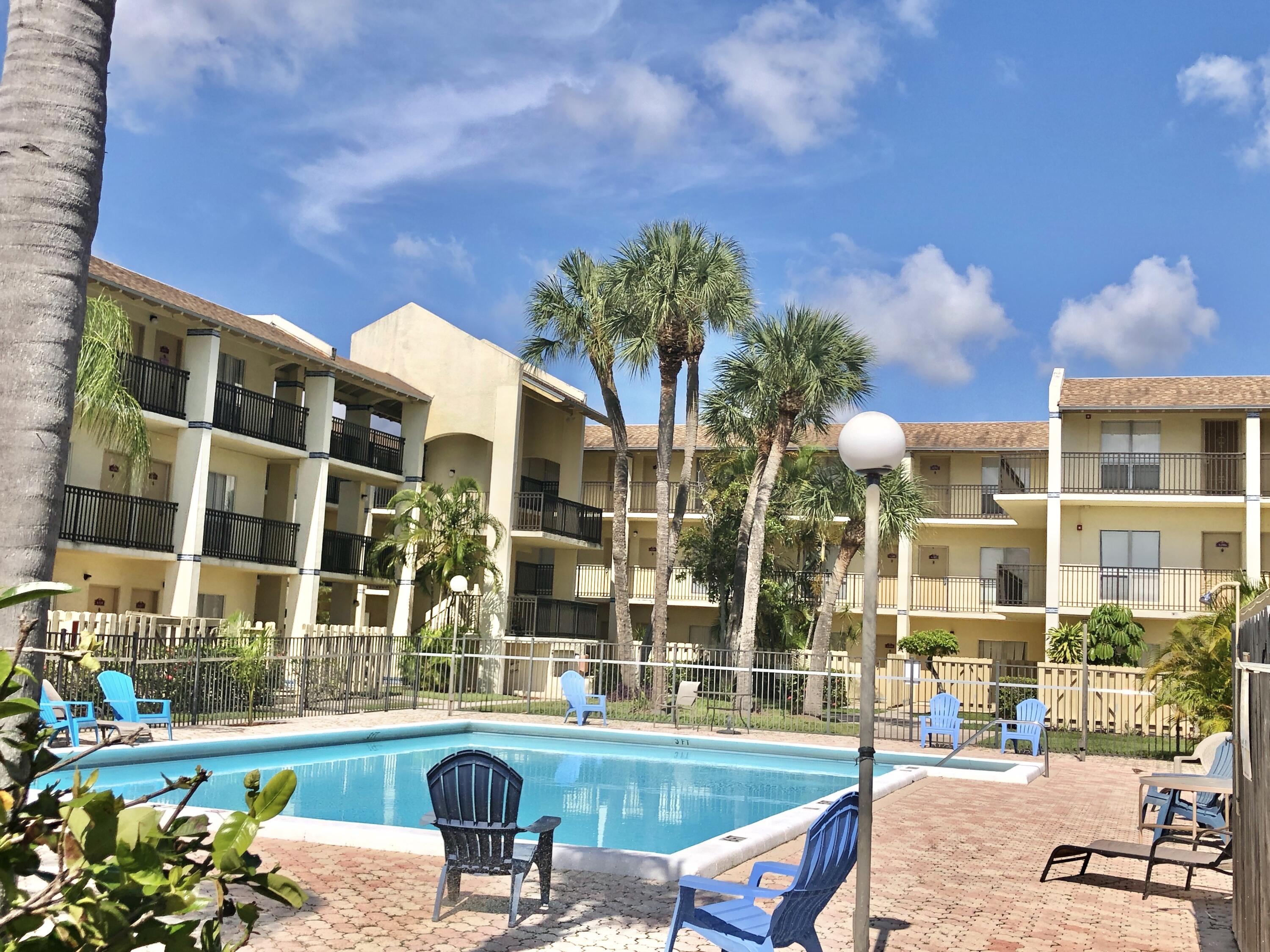 Foto de propiedad en 1500 N CONGRESS Avenue A5, West Palm Beach, FL 33401 West Palm Beach con MLS# 