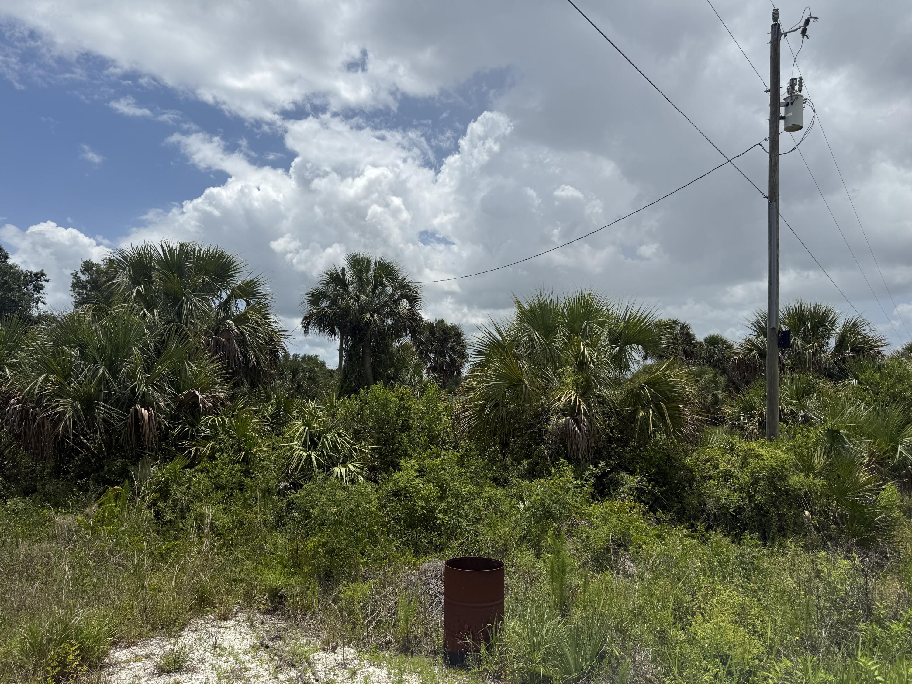 Foto de propiedad en 14788 NW 272ND Street, Okeechobee, FL 34972 Okeechobee con MLS# 