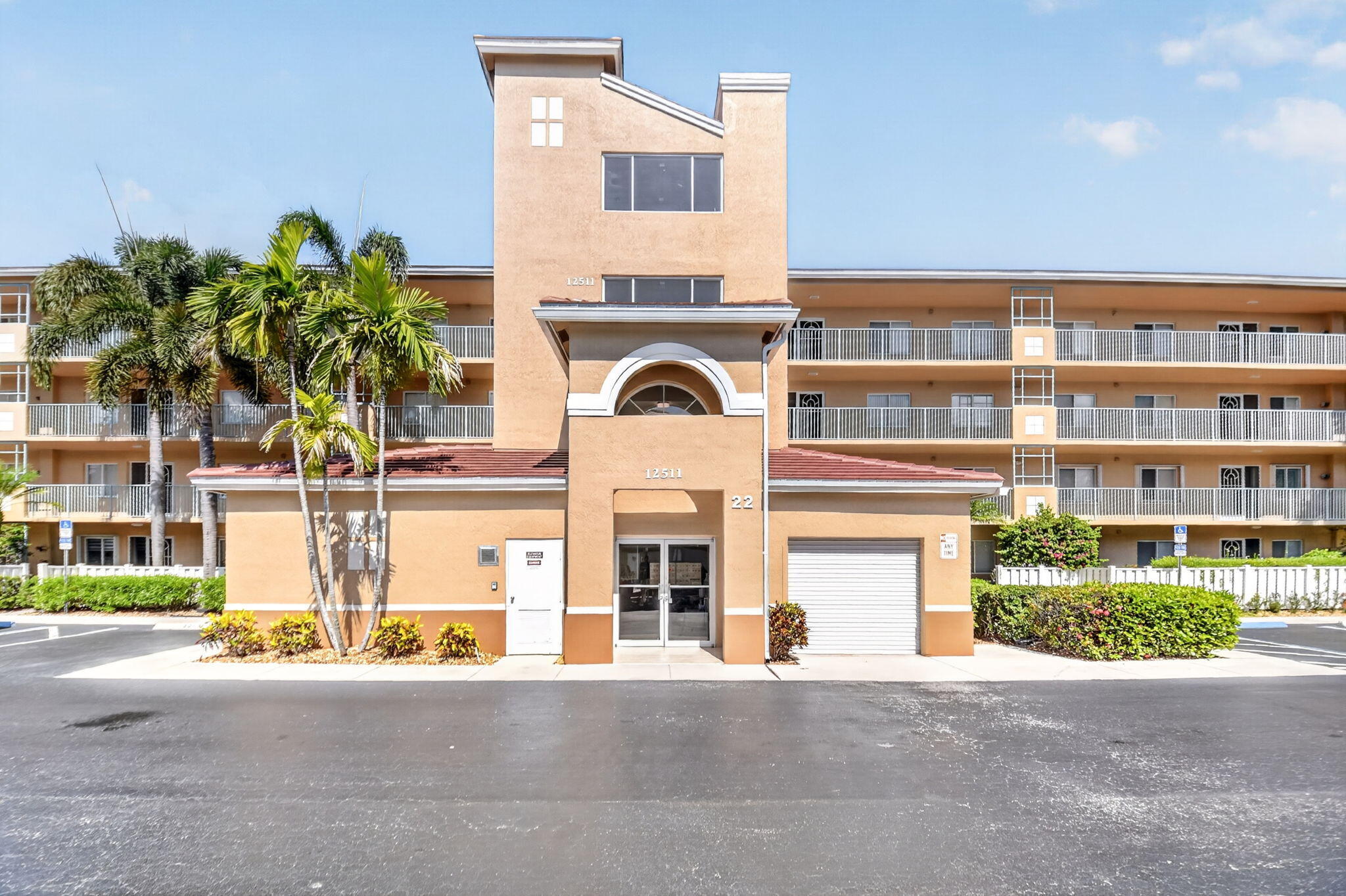 Foto de propiedad en 12511 Imperial Isle Drive 205, Boynton Beach, FL 33437 Boynton Beach con MLS# 