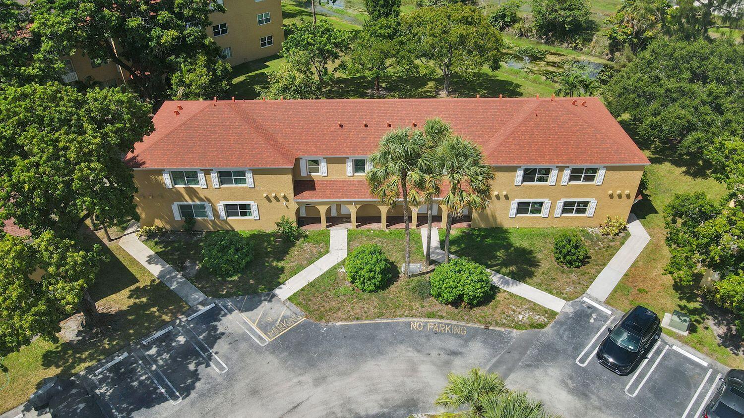 Foto de propiedad en 10792 La Placida Drive 4, Coral Springs, FL 33065 Coral Springs con MLS# 