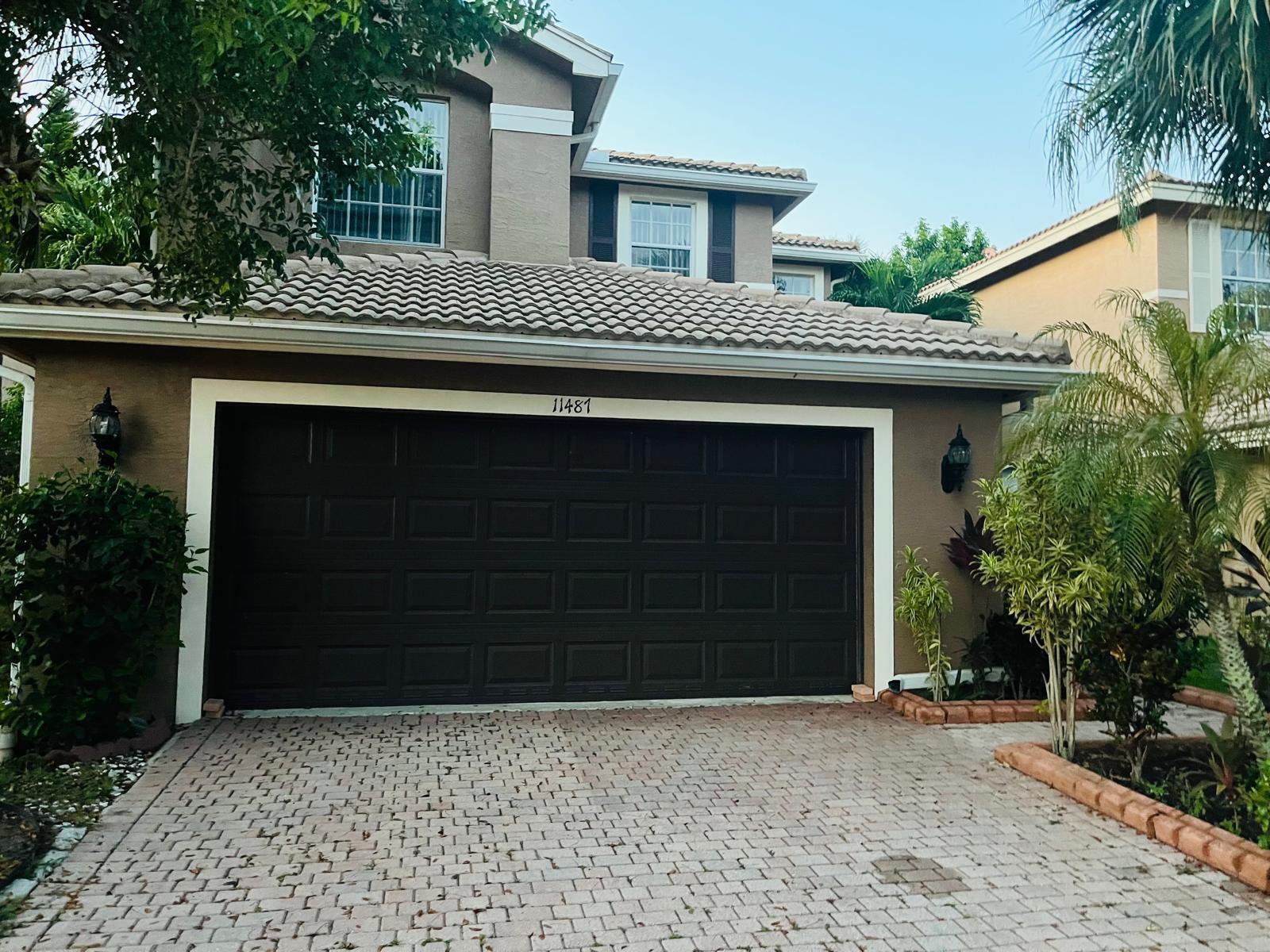 Foto de propiedad en 11487 Blue Violet Lane, Royal Palm Beach, FL 33411 Royal Palm Beach con MLS# 