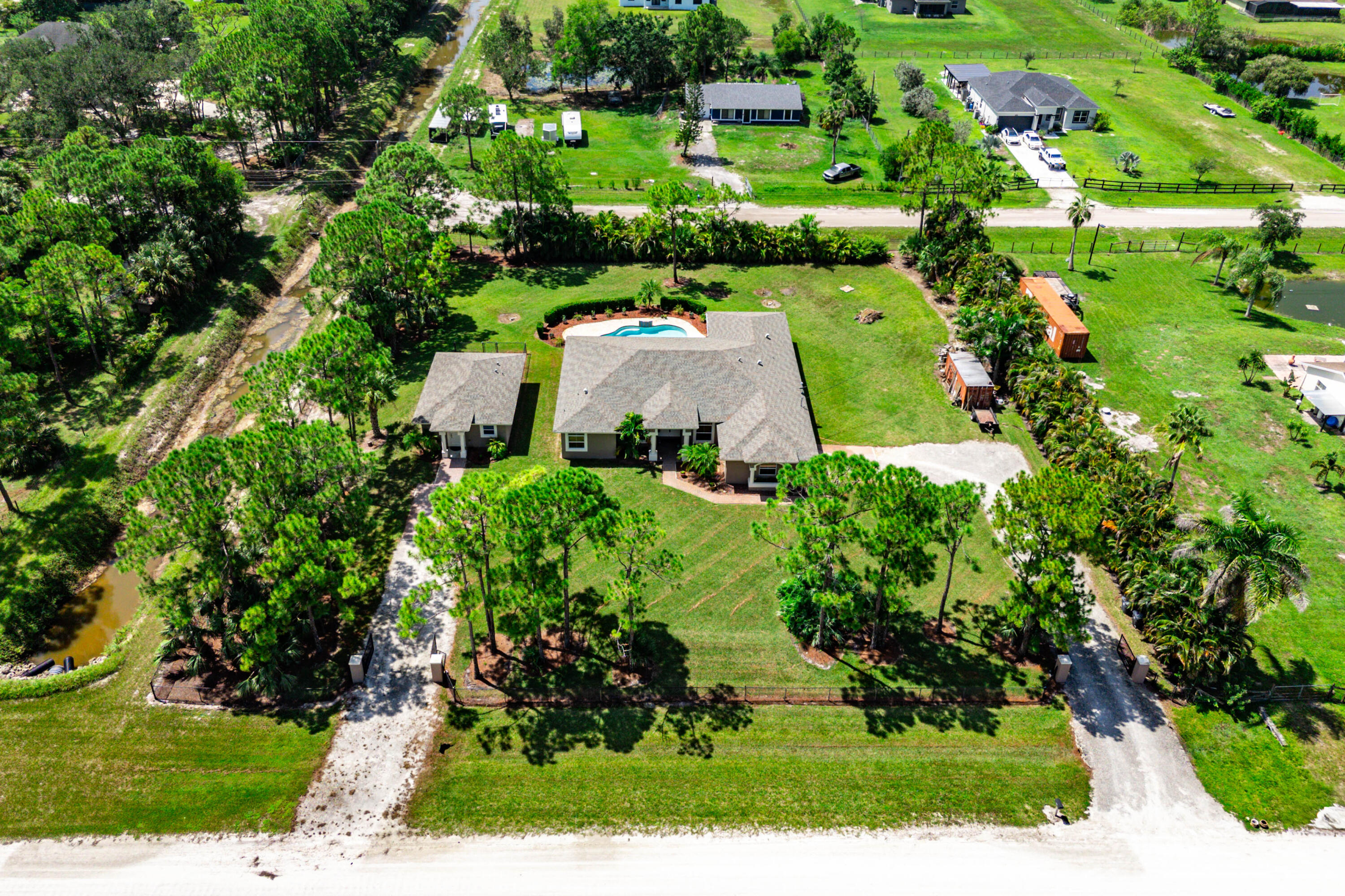 Foto de propiedad en 18266 Murcott Boulevard, The Acreage, FL 33470 The Acreage con MLS# 