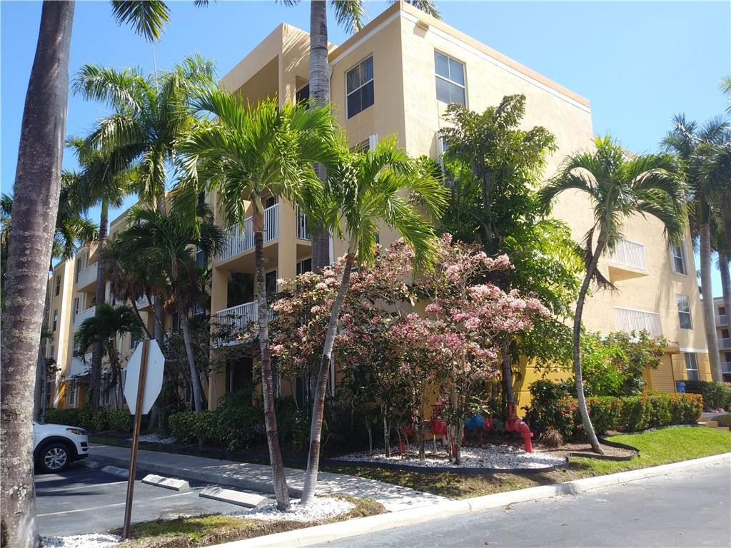 Foto de propiedad en 1341 SE 3rd Avenue 201, Dania Beach, FL 33004 Dania Beach con MLS# 