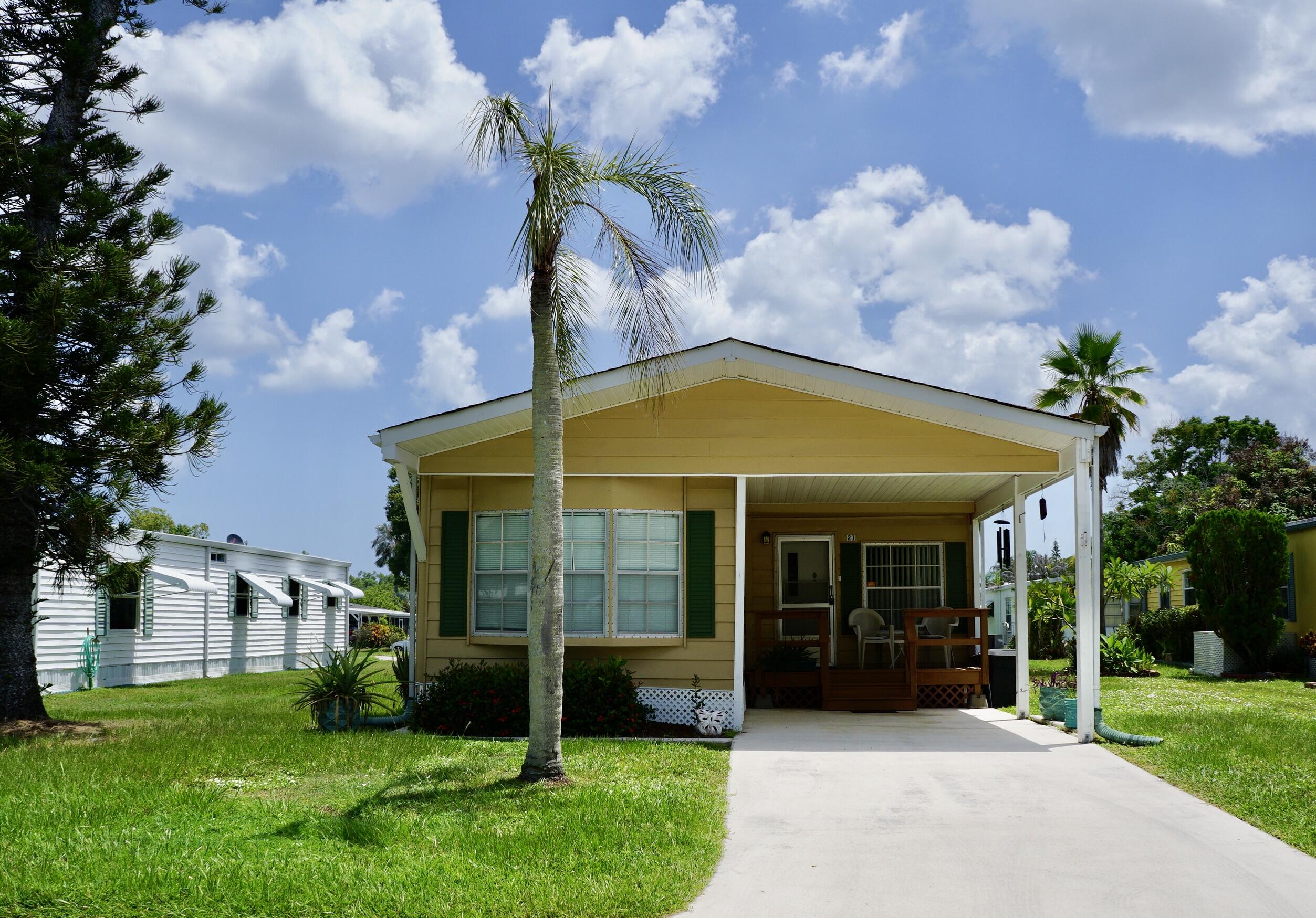 En Venta 21 SE Iberian Lane, Port St. Lucie, FL 34952, Port St. Lucie, FL 34952