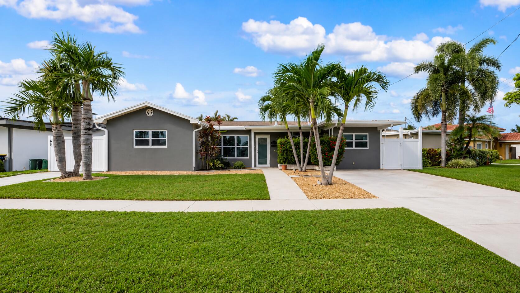 Foto de propiedad en 935 Nautilus Isle, Dania Beach, FL 33004 Dania Beach con MLS# 