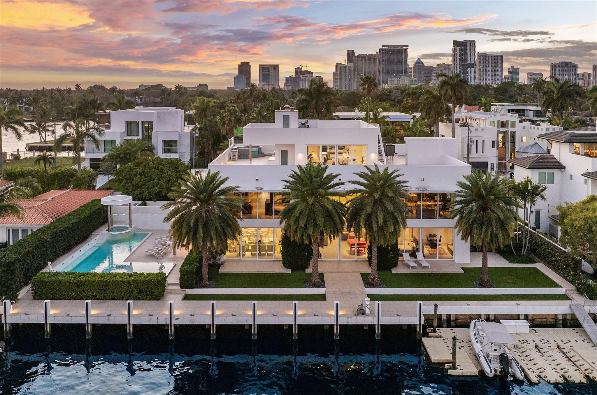 Foto de propiedad en 500 Isle Of Capri Drive, Fort Lauderdale, FL 33301 Fort Lauderdale con MLS# 
