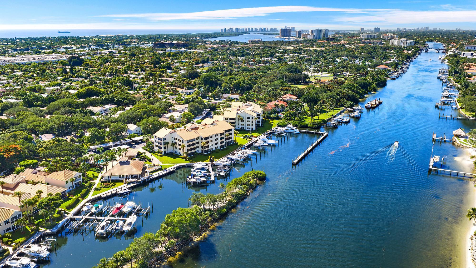 Foto de propiedad en 0 OAK HARBOUR Drive, Juno Beach, FL 33408 Juno Beach con MLS# 