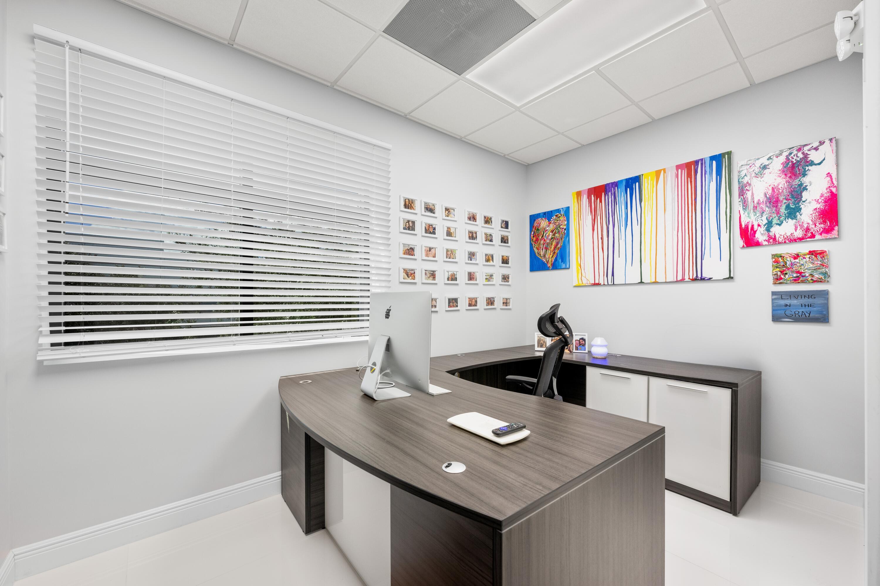 Foto de propiedad en 9200 BELVEDERE Road 207, Royal Palm Beach, FL 33411 Royal Palm Beach con MLS# 