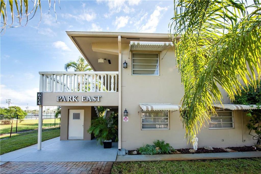 Foto de propiedad en 624 NE 10th Avenue 5, Fort Lauderdale, FL 33304 Fort Lauderdale con MLS# 