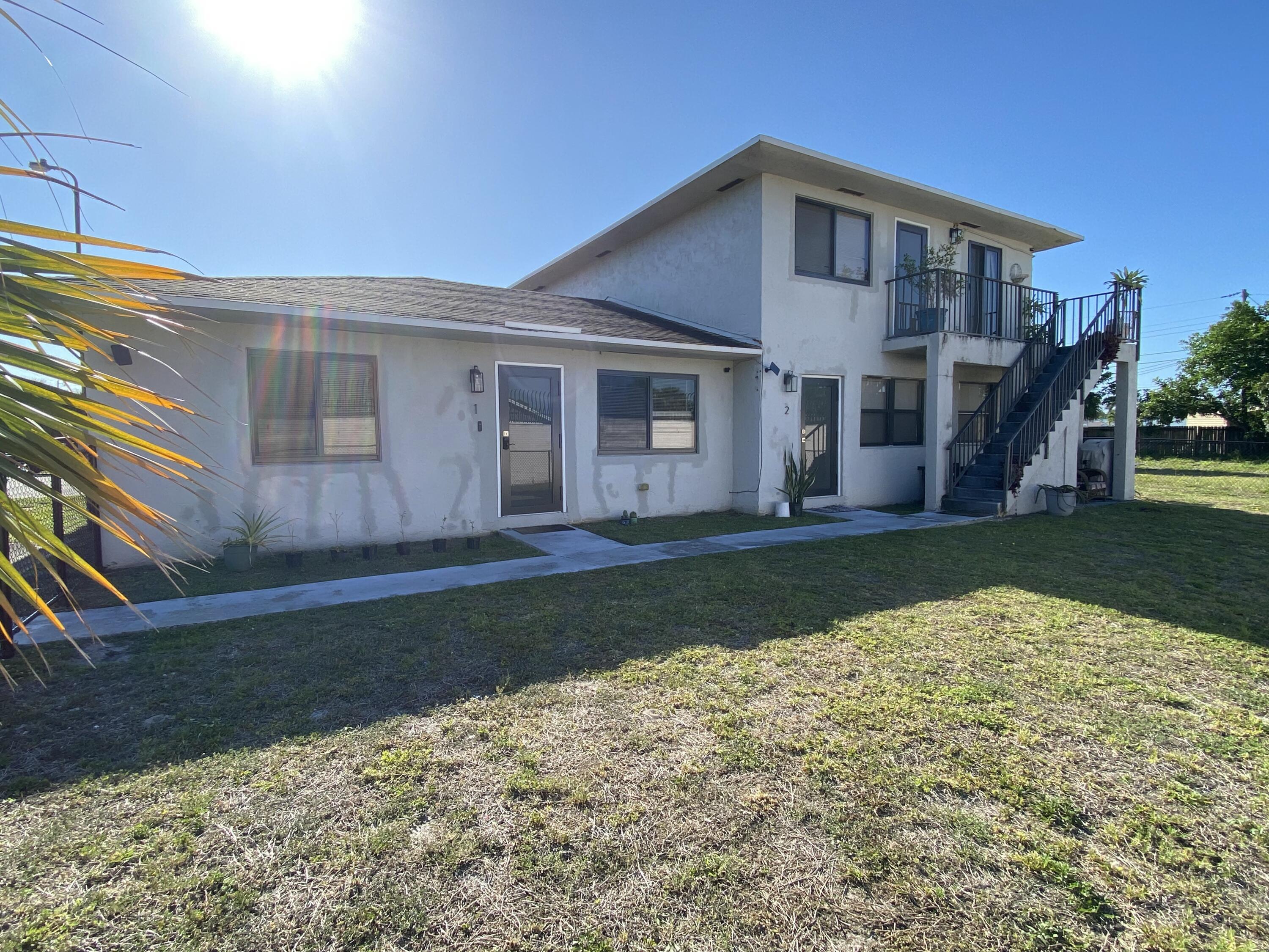 Foto de propiedad en 1691 W 26th Street 1, Riviera Beach, FL 33404 Riviera Beach con MLS# 