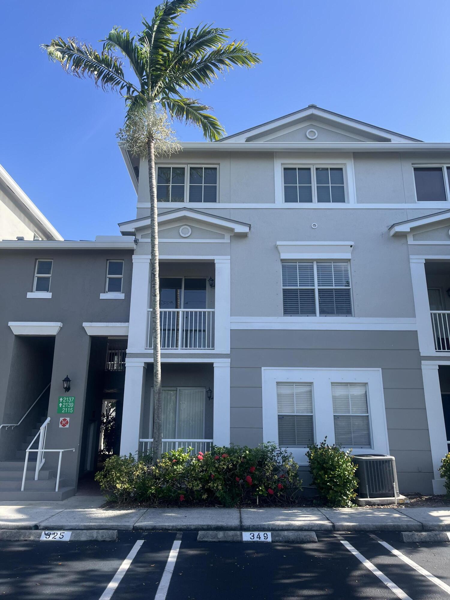 Foto de propiedad en 2137 SHOMA Drive 156, Royal Palm Beach, FL 33414 Royal Palm Beach con MLS# 
