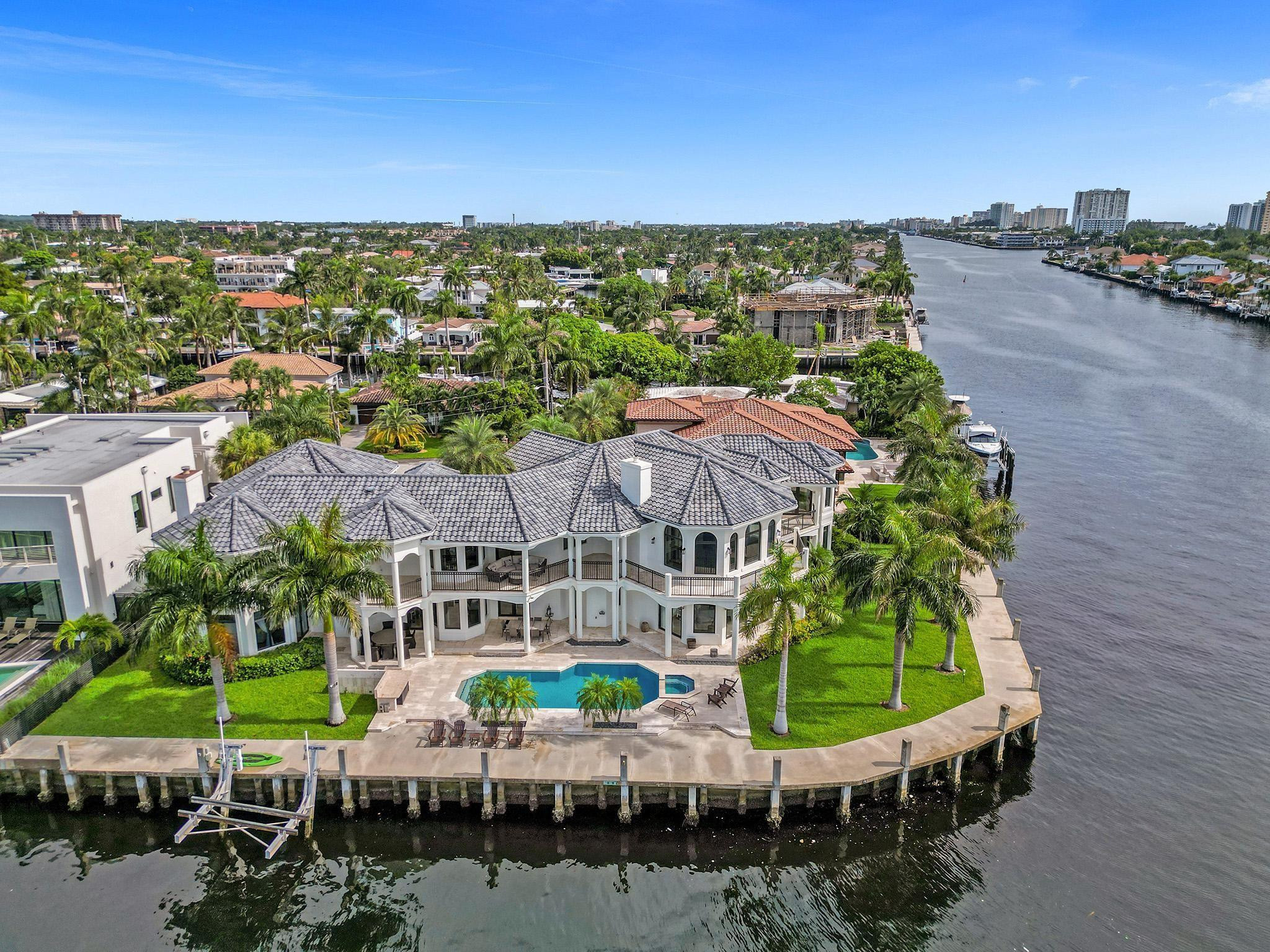 Foto de propiedad en 2584 SE 12th Street, Pompano Beach, FL 33062 Pompano Beach con MLS# 