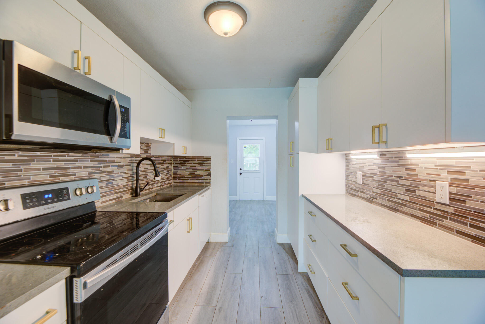Foto de propiedad en 2633 NE 16TH Avenue, Pompano Beach, FL 33064 Pompano Beach con MLS# 