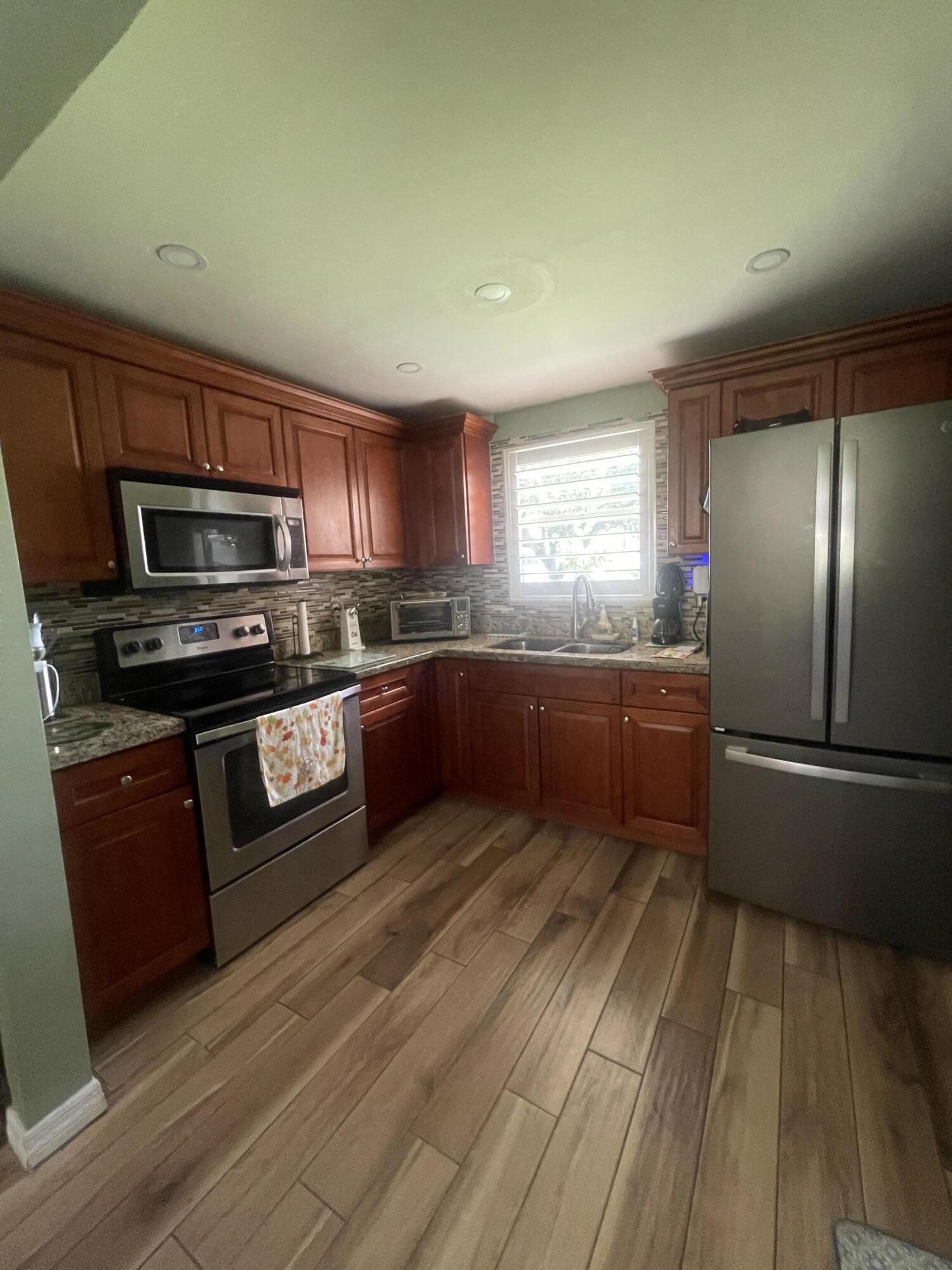 En Venta 702 Lori Drive 195, Palm Springs, FL 33461, Palm Springs, FL 33461