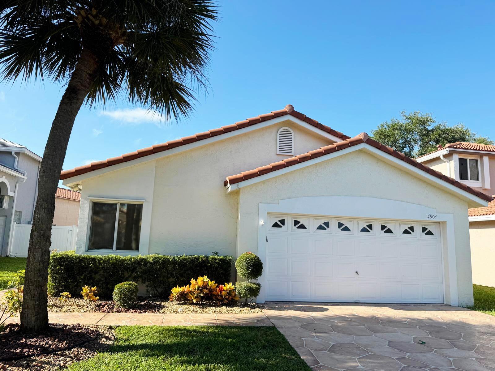 Foto de propiedad en 17904 SW 1st Street, Pembroke Pines, FL 33029 Pembroke Pines con MLS# 