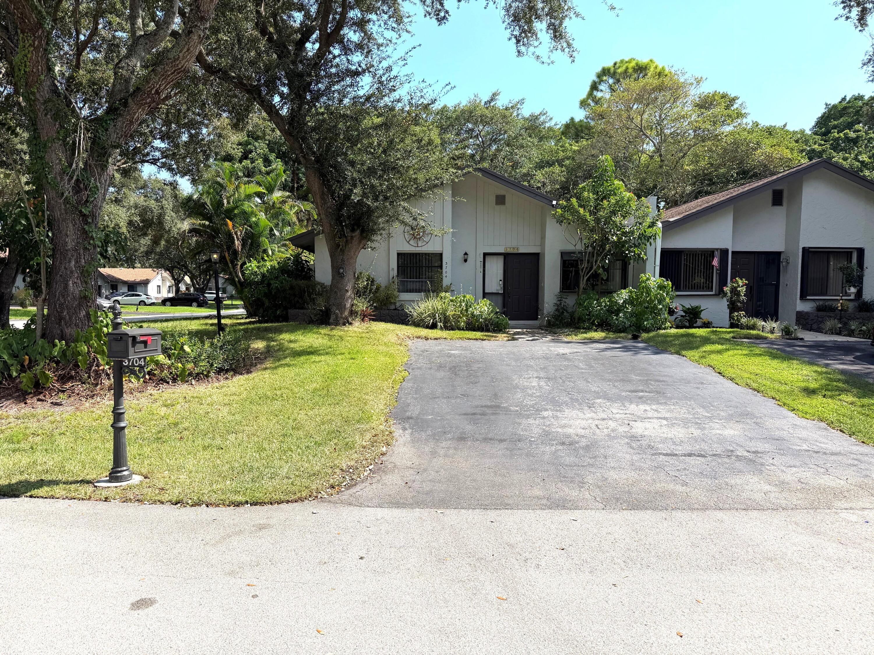 En Venta 3704 Arelia Drive N, Delray Beach, FL 33445, Delray Beach, FL 33445