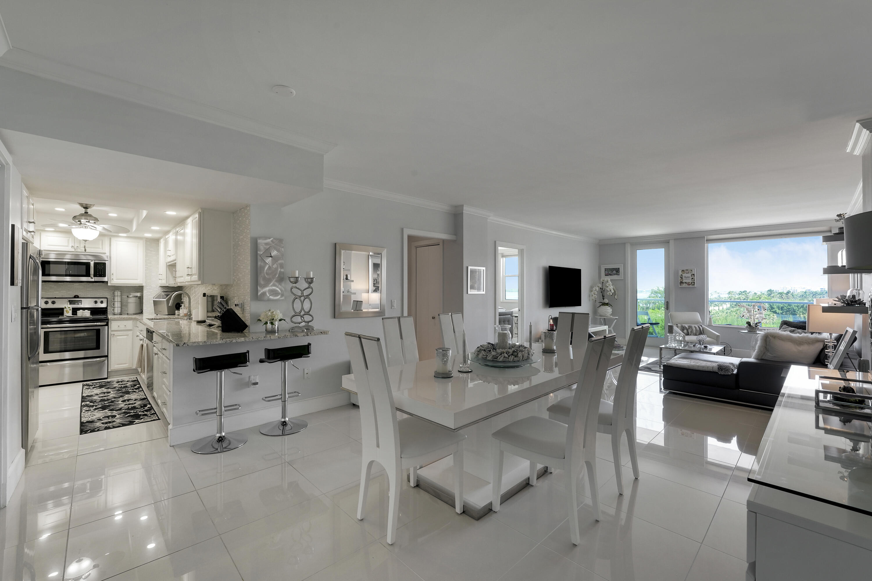 En Venta 3450 S Ocean Boulevard 424, Palm Beach, FL 33480, Palm Beach, FL 33480