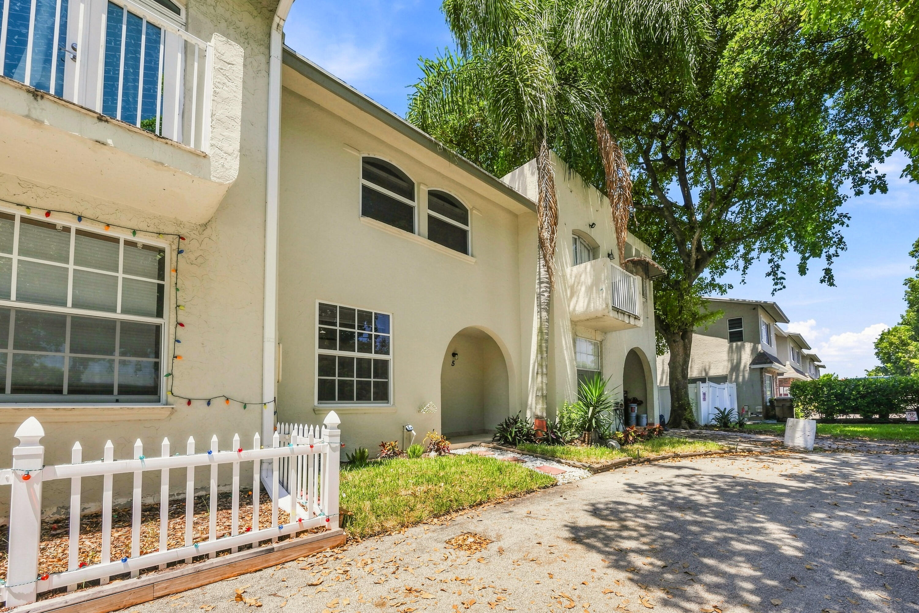 Foto de propiedad en 4161 NW 9TH Avenue 5, Deerfield Beach, FL 33064 Deerfield Beach con MLS# 