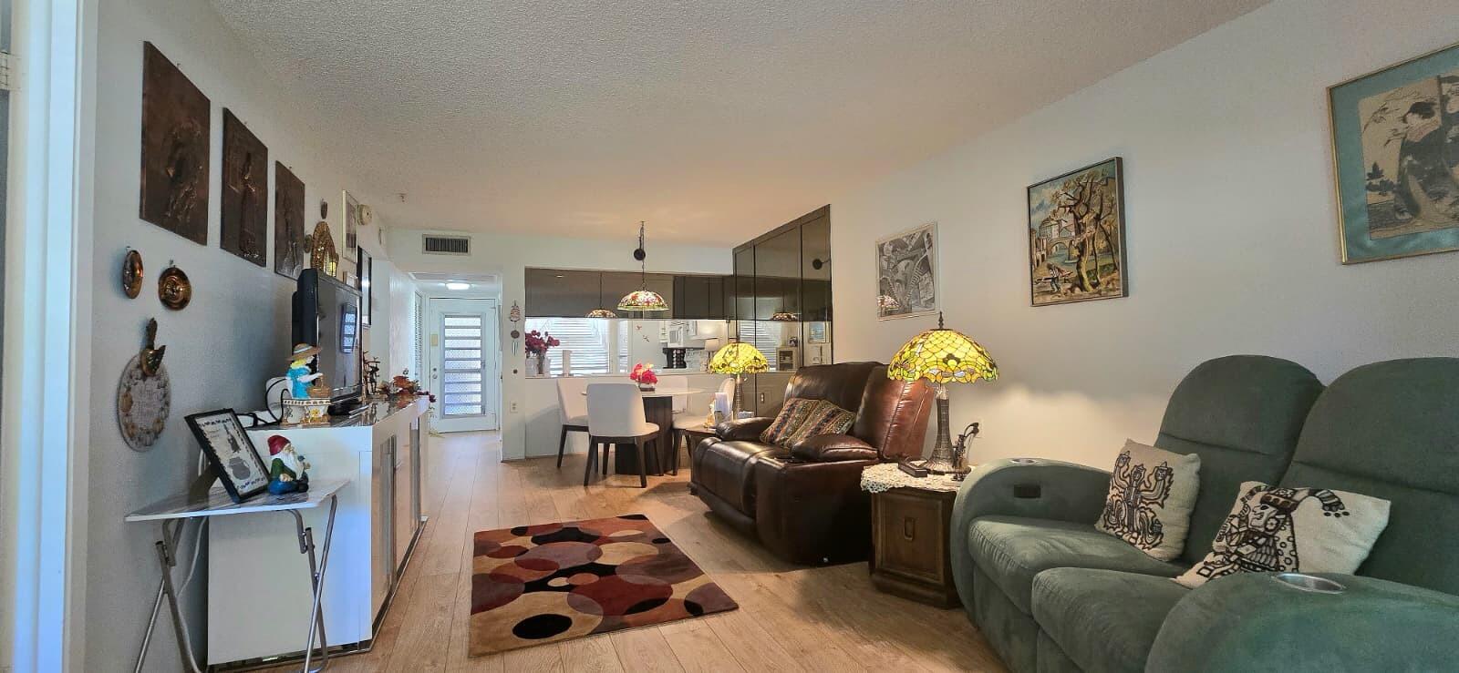 Foto de propiedad en 2601 NASSAU Bend E1, Coconut Creek, FL 33066 Coconut Creek con MLS# 