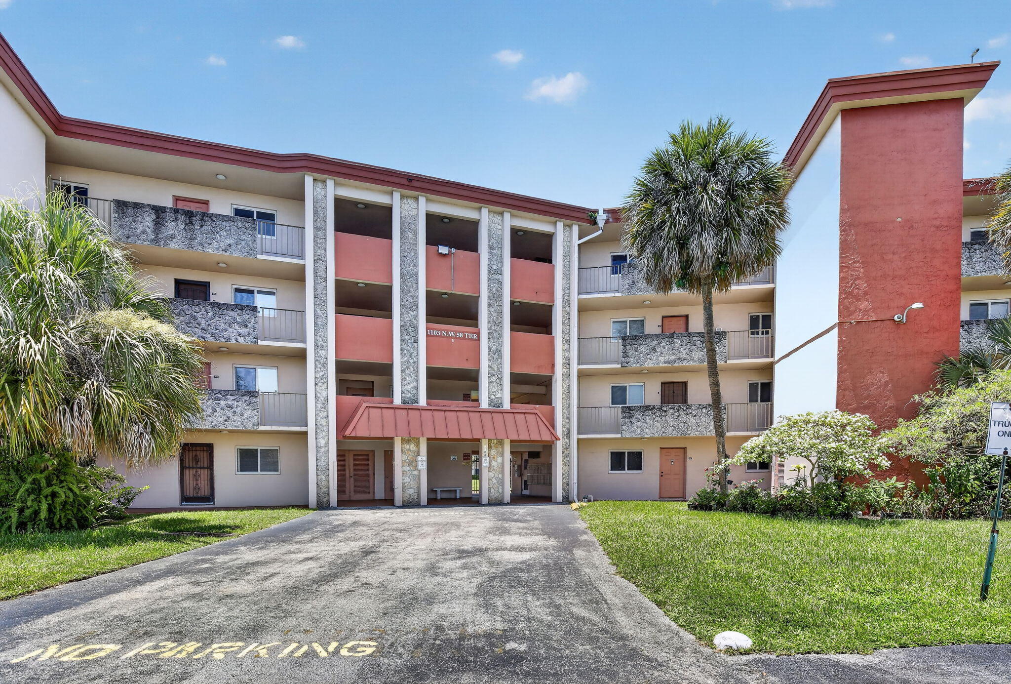 Foto de propiedad en 1103 NW 58th Terrace 420, Sunrise, FL 33313 Sunrise con MLS# 