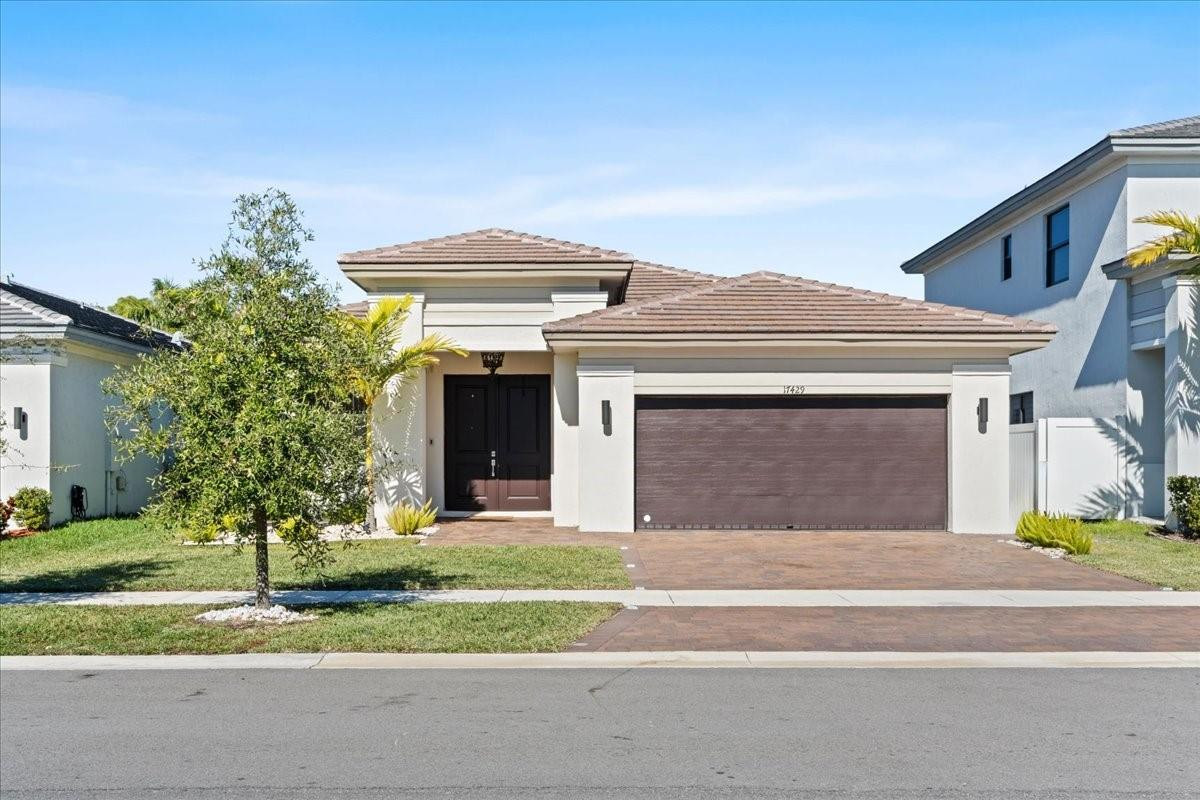 Foto de propiedad en 17429 SW 41st Street, Miramar, FL 33029 Miramar con MLS# 
