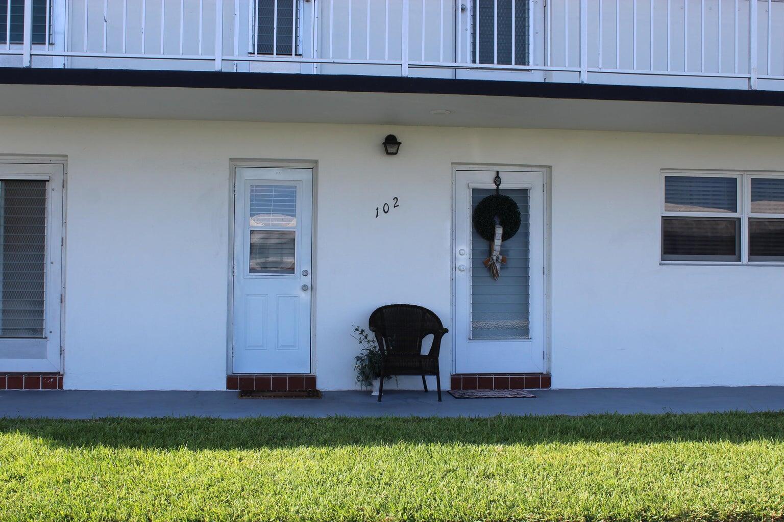 Foto de propiedad en 1113 Lake Terrace, Boynton Beach, FL 33426 Boynton Beach con MLS# 