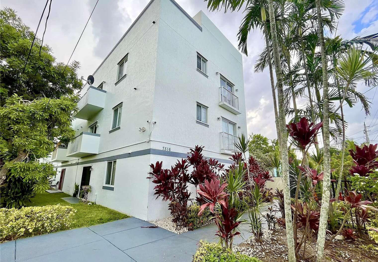 En Venta 7516 NE 1 Avenue 302, Miami, FL 33138, Miami, FL 33138