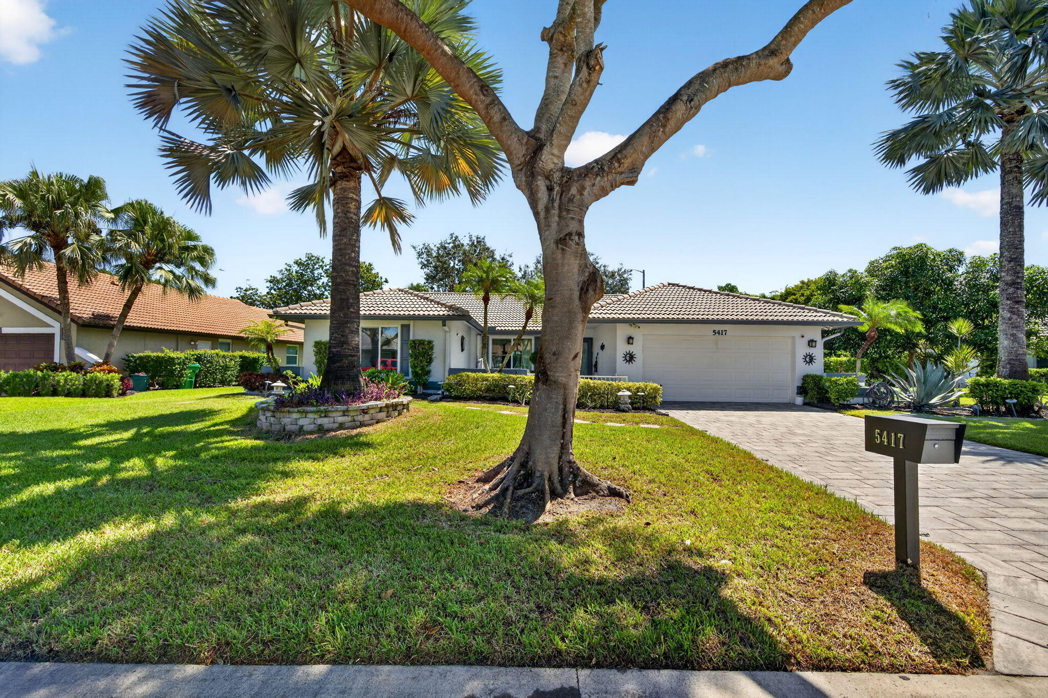 Foto de propiedad en 5417 NW 83rd Way, Coral Springs, FL 33067 Coral Springs con MLS# 