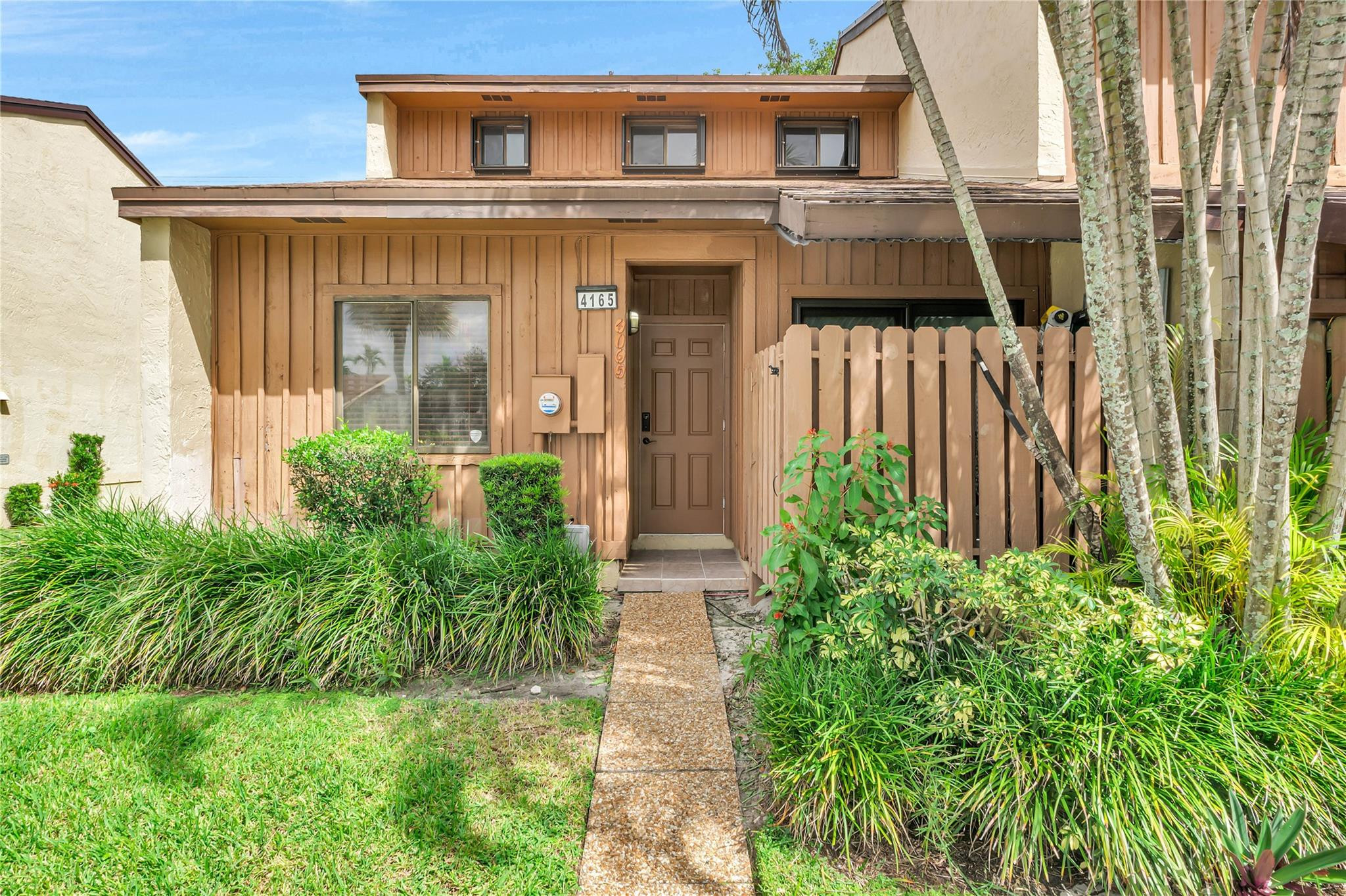 Foto de propiedad en 4165 S PINE ISLAND Road 4165, Davie, FL 33328 Davie con MLS# 