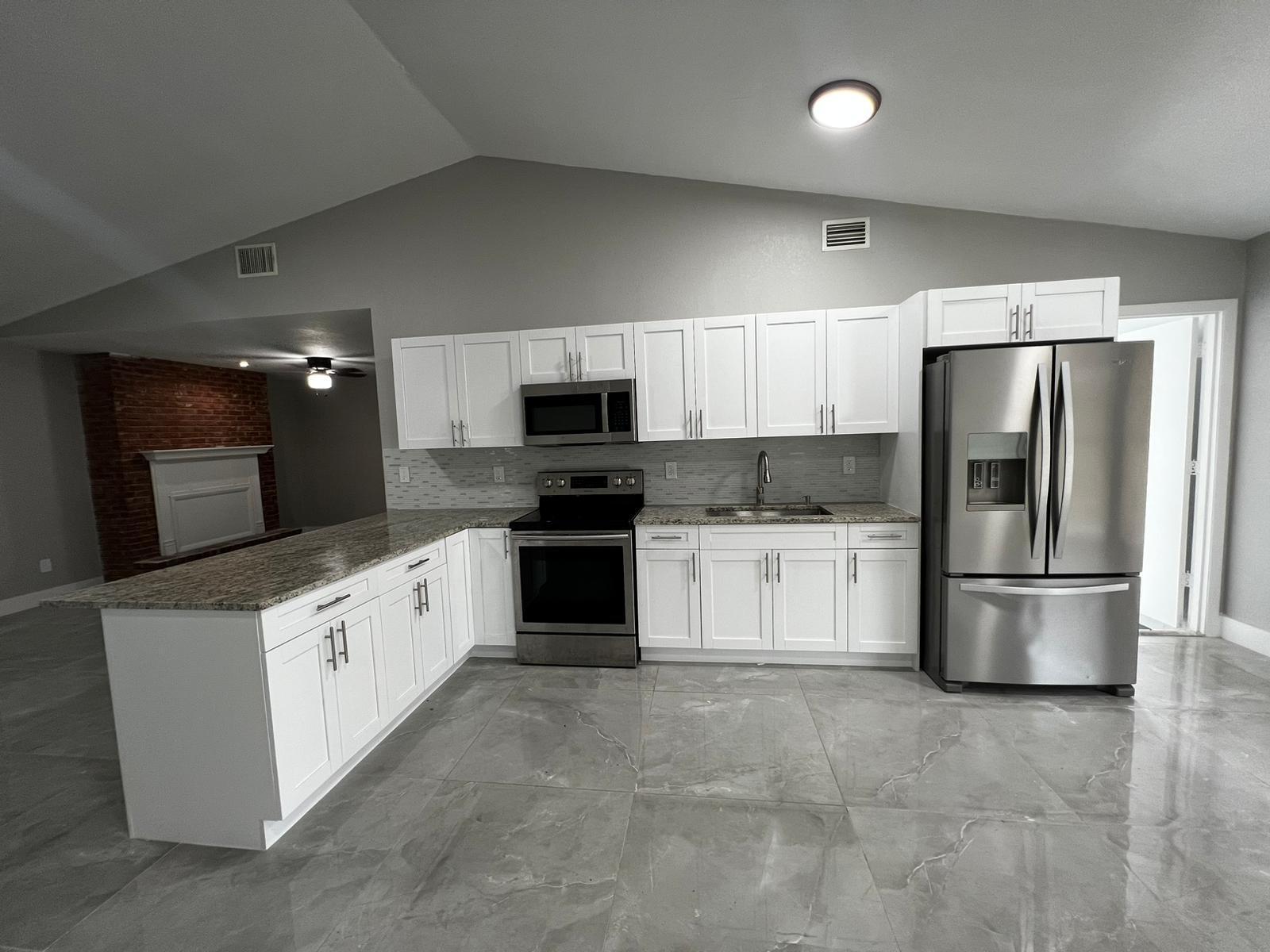 Foto de propiedad en 1310 SW Bellevue Avenue, Port St. Lucie, FL 34953 Port St. Lucie con MLS# 